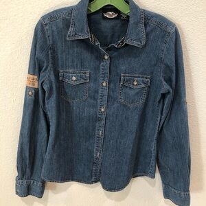 Harley Davidson denim shirt.  Size S lightweight biker motorcycle vintage blue